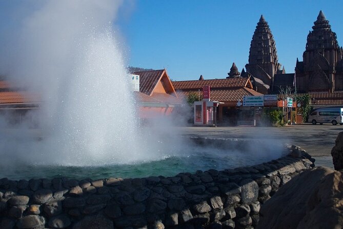 Chiang Rai Tour: Hot Spring,White Temple, Golden Triangle, Yao - Lunch in Chiang Saen breaks up the long drive
