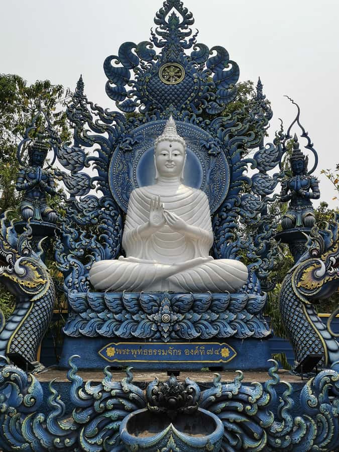 Chiang Rai White, Blue, Red 3 Temples Tour - Wat Rong Suea Ten, the Blue Temple