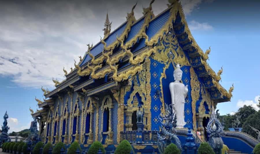 Chiang Rai White, Blue, Red 3 Temples Tour - Lunch, transport, and the $46 value