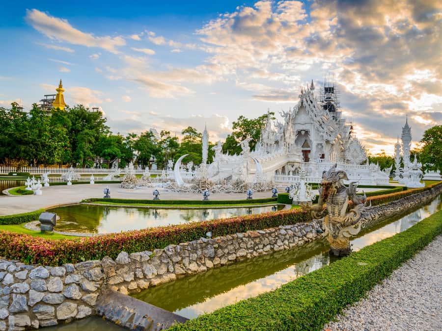 Chiang Rai White Temple and Blue Temple Day Tour - Timing, clothing, and responsible travel