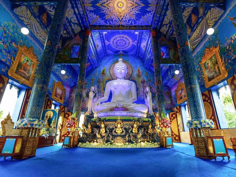 Chiang Rai White Temple and Blue Temple Day Tour - The long road north from Chiang Mai