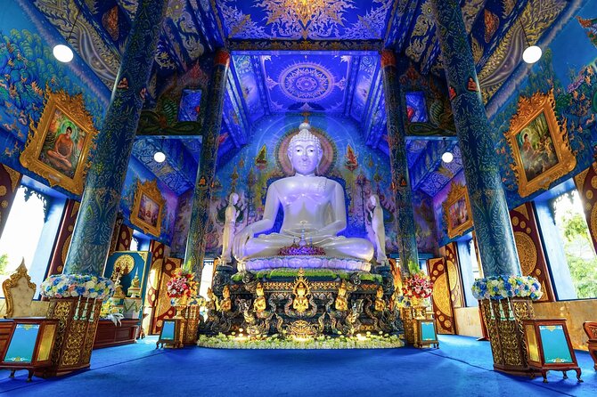 Chiang Rai White Temple, Blue Temple and more from Chiang Mai - The guide can make or break a 12-hour day
