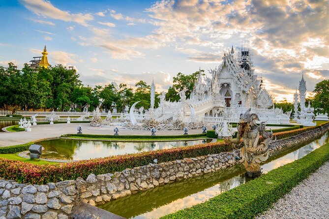 Chiang Rai White Temple, Blue Temple and more from Chiang Mai - Who will enjoy this tour most