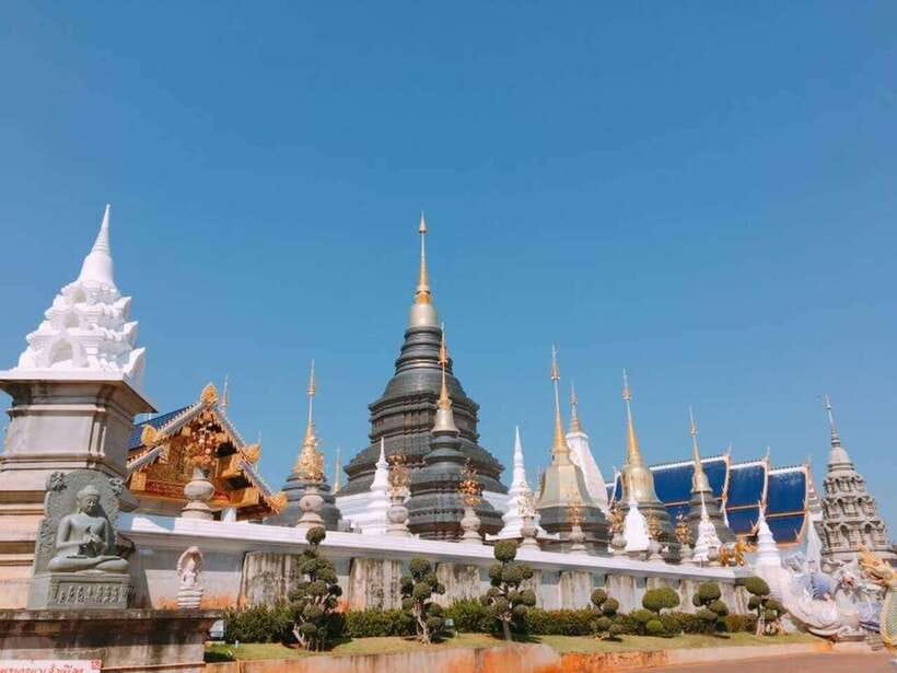 Chiangma: Wat ban den, Blue Temple & Sticky Waterfall. - What the transport and group size mean