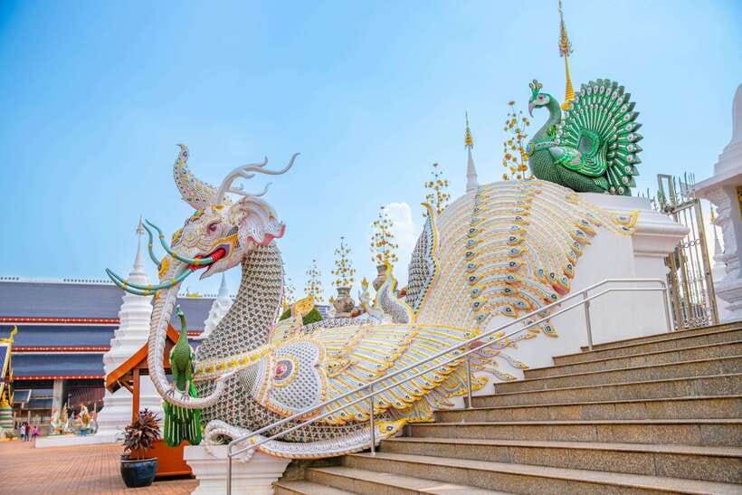 Chiangma: Wat ban den, Blue Temple & Sticky Waterfall. - Who will enjoy this outing most?