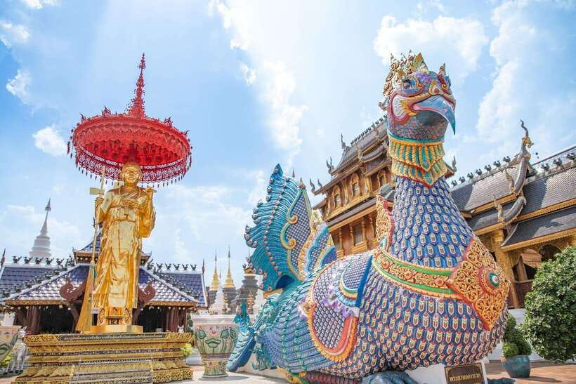 Chiangma: Wat ban den, Blue Temple & Sticky Waterfall. - Should you book Wat Ban Den and Sticky Waterfall?