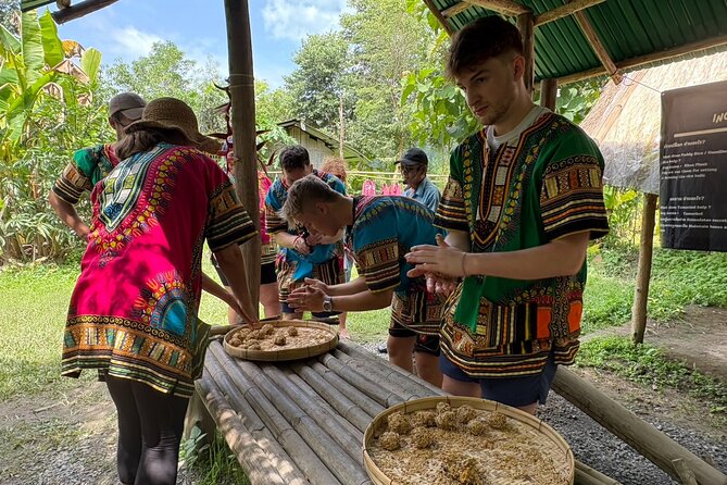 Chiangmai Half Day Visit and Wildlife Experience - Who should book this experience?