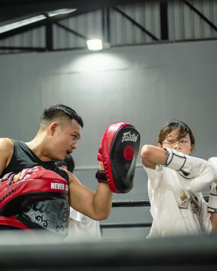 Chiangmai : Muay Thai Training academy - Learning the basic Muay Thai tools