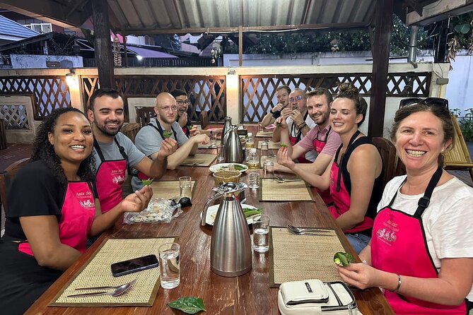 Cooking Class with Organic Farm in Chiang Mai - Vegetarian cooking and first-time students