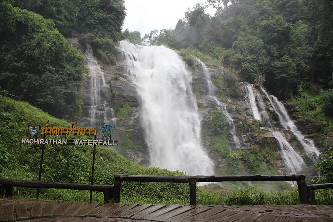 Doi inthanon National Park + 2Hour Fantastic Trekking with Lunch - The twin pagodas and their broad mountain views