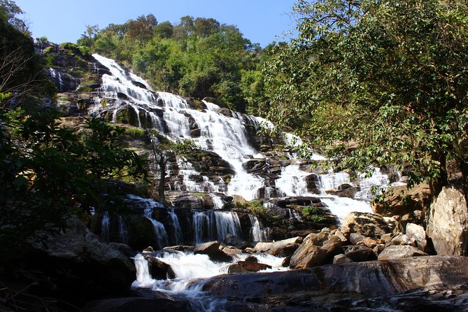 Doi Inthanon National Park including Lunch from Chiang Mai - The climb into Doi Inthanon National Park