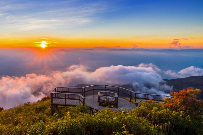 Doi Inthanon National Park with Nature Trail Trekking 1-Day Tour - The Hmong market is a quick local-food stop