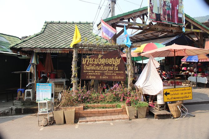 DON'T miss It ! Doi suthep temple+ Hmong village - Transport, pickup, and the four-hour schedule