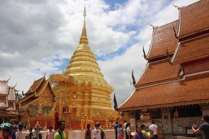 DON'T miss It ! Doi suthep temple+ Hmong village - What the one-hour temple visit feels like