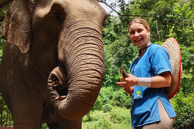 Ethical Elephant Visit and White Water Rafting in Chiang Mai - The early ride from Chiang Mai to Mae Taeng