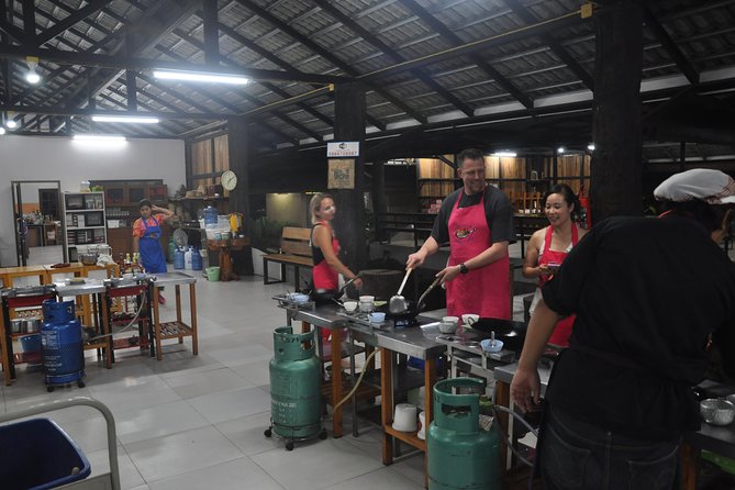 Evening Cooking Class in Organic Farm with Local Market Tour - A farm setting with ingredients close at hand