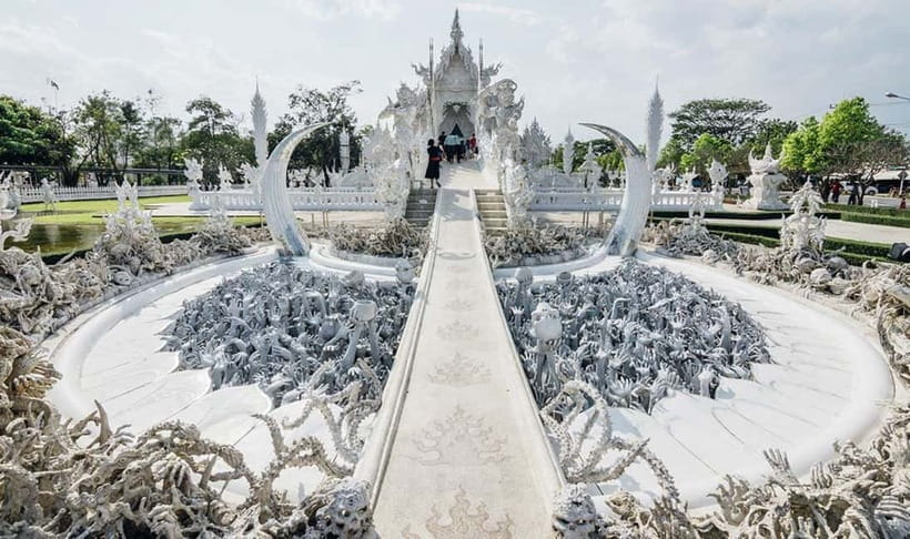 From Chiang Mai : 3 Temples & Golden Triangle with Lunch - The early road from Chiang Mai to Mae Khachan