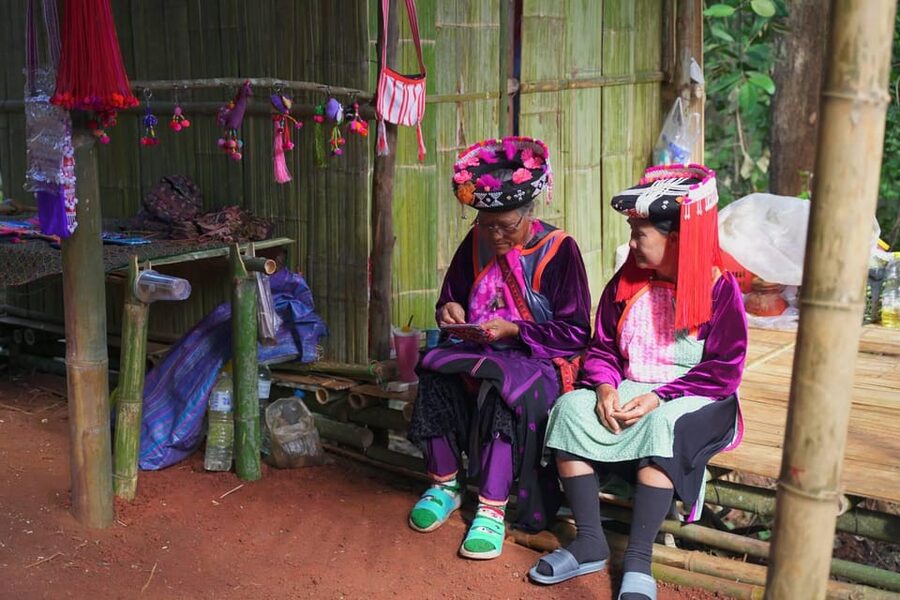 From Chiang Mai: Day Trip Chiang Rai White, Blue, Red Temple - Who will enjoy this tour most