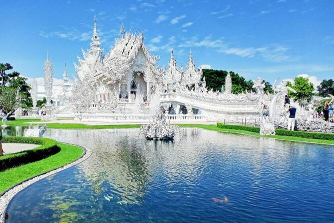 Full Day Chiang Rai 3 Temples White, Blue,Big Bhudha Temples - The early drive and Mae Khachan Hot Spring