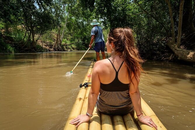 Full Day Elephant Bathing and Bamboo Rafting Tour in Chiang Mai - Lunch and an afternoon on the Taeng River