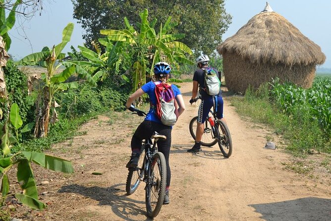 Full-Day Hike and Bike Tour from Chiang Mai - Wat Ban Den begins the northbound drive