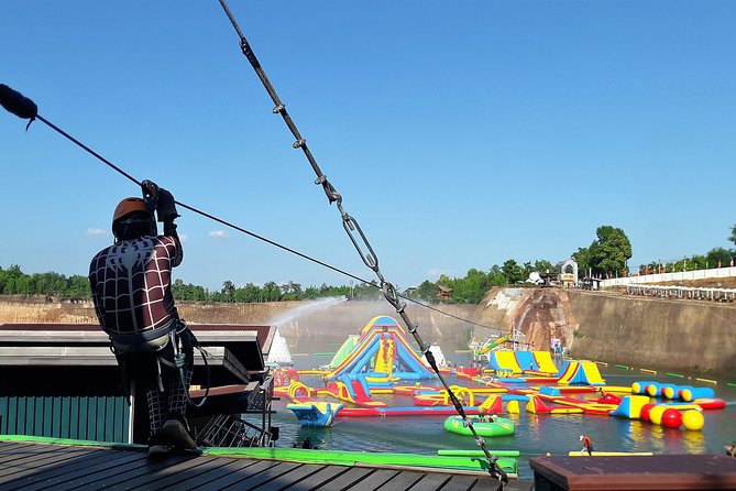 Grand Canyon Water Park Entry Pass - The 400-meter zipline over the water