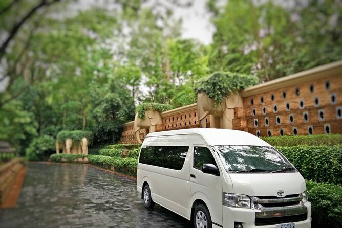 Half Day Car Hire with an English Speaking Driver in Chiang Mai - Driver quality and what to expect from the English