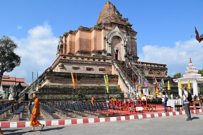 Half Day Chiang Mai City and Cultural by TukTuk, Samlor & Red car (Private Tour) - Warorot Market: Start With Chiang Mai’s Daily Life