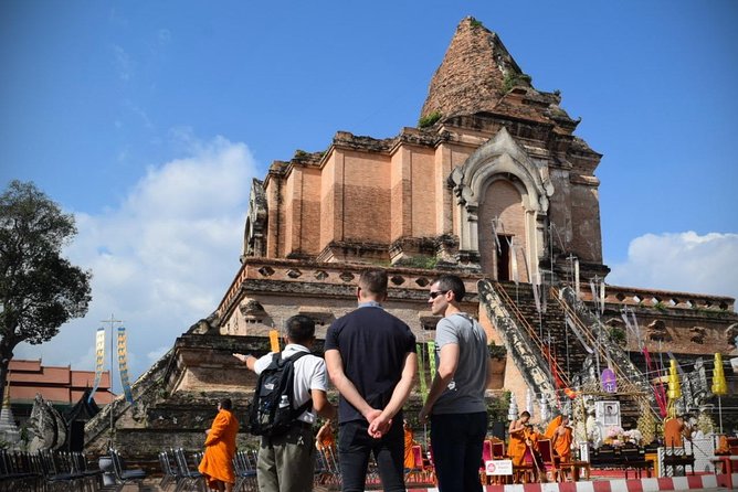 Half Day Chiang Mai City and Culture tour by Electric Tuk Tuk (Private Tour) - What the private guide adds