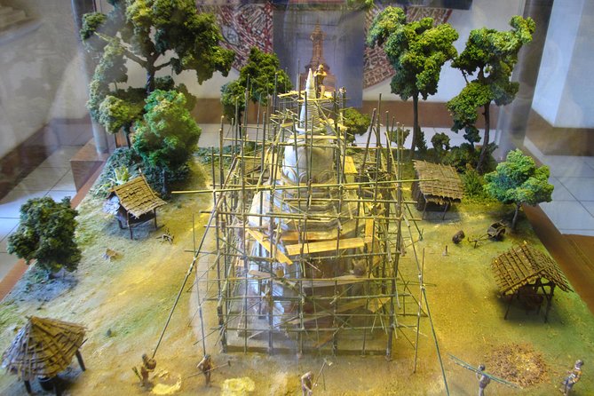 Half Day Chiang Mai City Temples & Museum Tour - Group or Private - Ninety minutes at the City Arts and Cultural Centre