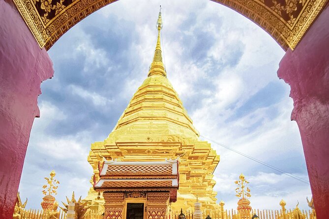 Half day Doi Suthep Temple and city temples (Private tour) - Wat Phan Tao and its warm teak interior