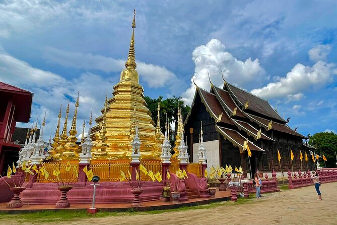 Half day Doi Suthep Temple and city temples (Private tour) - Timing, clothing, and the small details