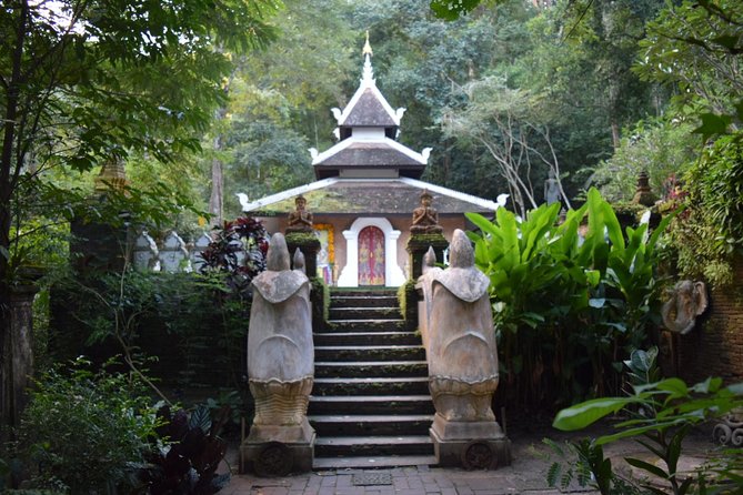 Half Day Doi Suthep Temple and Palad Temple (Private tour) - Wat Phra That Doi Suthep and the 306 steps