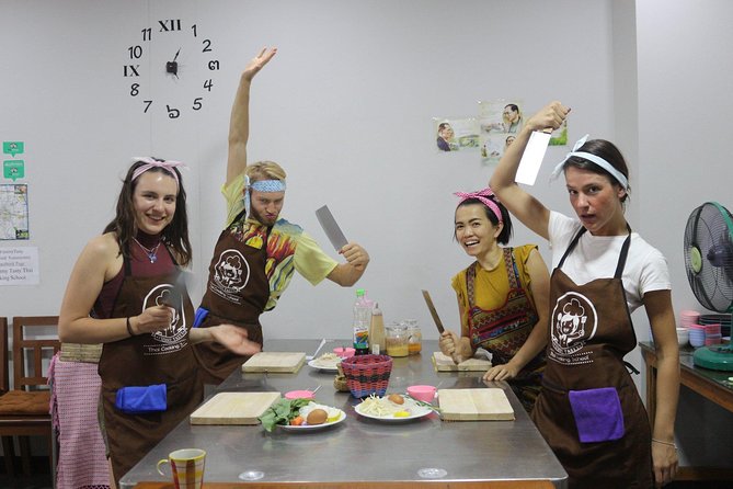 Half Day Evening Cooking Class with Market Tour in Chiang Mai - What the instructors add to the experience