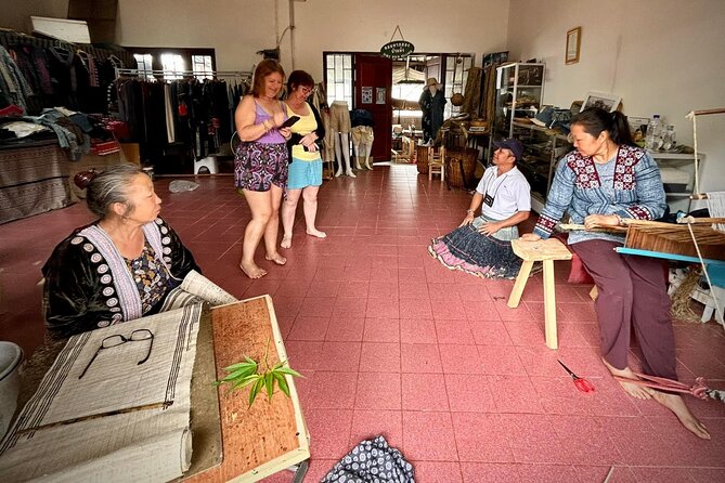 Half day Long Neck hill tribe and Hmong hill tribe village - Who will get the most from this outing