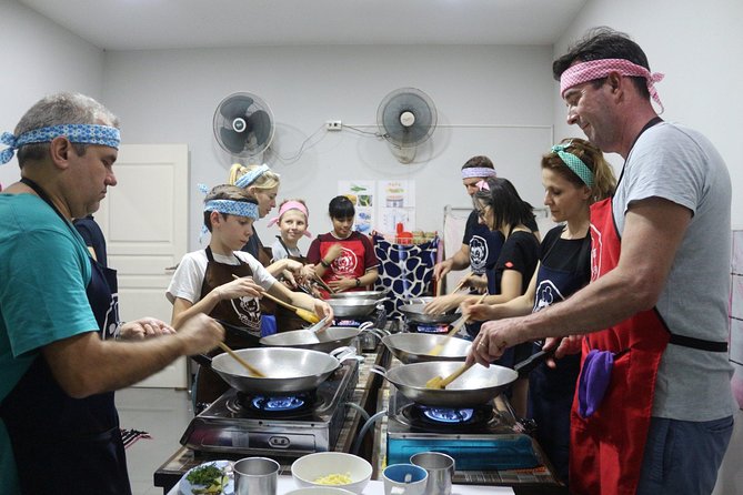 Half Day Morning Cooking Class with Market Tour in Chiang Mai - What you actually cook and eat