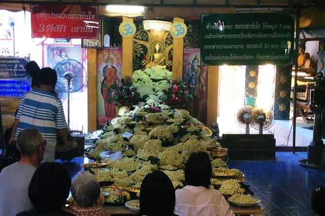 Half Day Phra That Doi Kham Temple and Royal Park Rajapruek (Private Tour) - Why the private format matters
