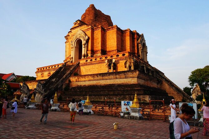 Half-Day Private Night Tour by Tuk Tuk in Chiang Mai City - Three Kings Monument in the heart of the Old Town