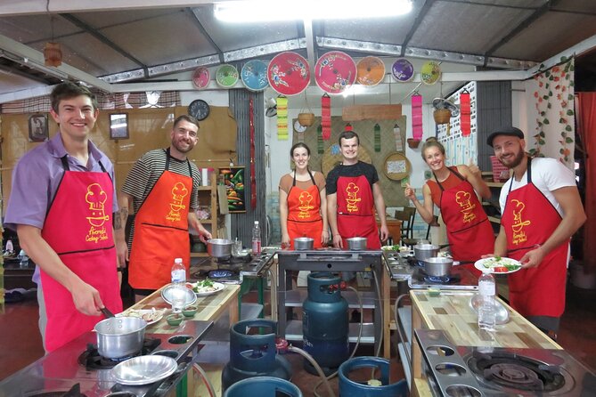 Half-Day Thai Cooking Class and Market Tour From Chiang Mai - A short lesson at a real Thai market