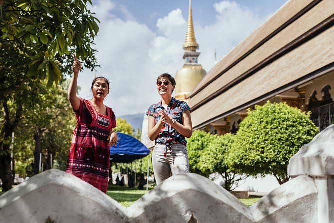 Highlights & Hidden Gems With Locals: Best of Chiang Mai Private Tour - Tha Phae Gate and Chiang Mai’s city walls