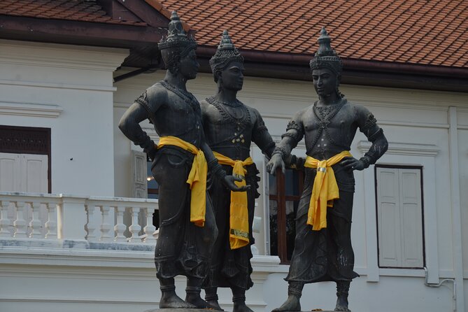 Historic Temples and City Guided Walking Tour in Chiang Mai - Key points at a glance