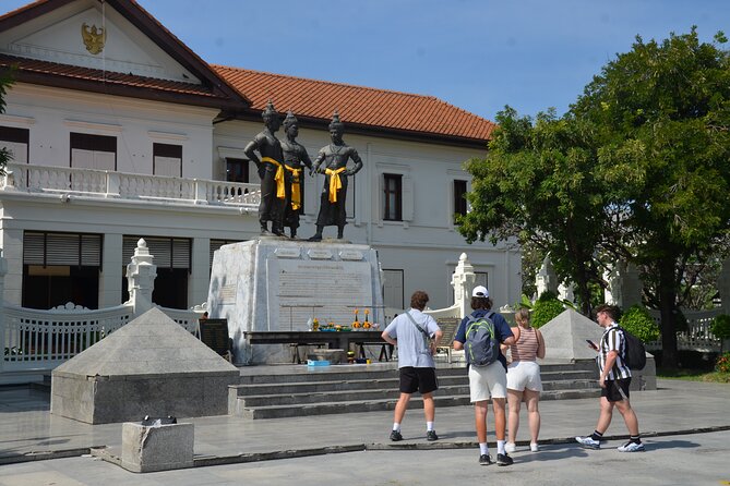 Historic Temples and City Guided Walking Tour in Chiang Mai - Why this walking route works so well