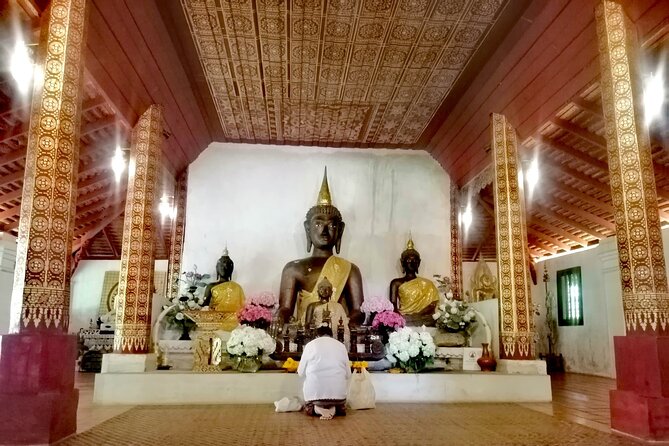 Lady Driver and Guide - Wat Chedi Luang and the old city