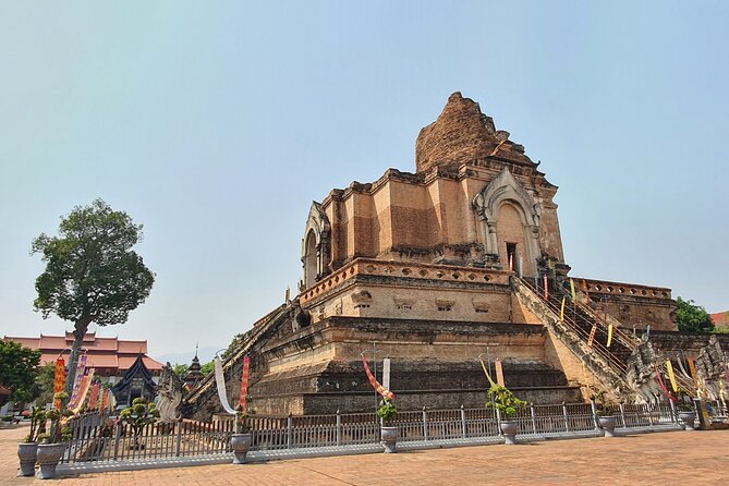 Mastering Chiang Mai Temples in Halfday - Visit 7 Temples - Wat Phra Singh and Chiang Mai’s sacred Buddha