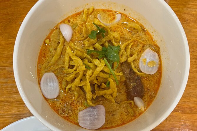 Michelin Guided Street Food Tour in Chiangmai: Thai Food Tour - The guide makes the meal more than a checklist