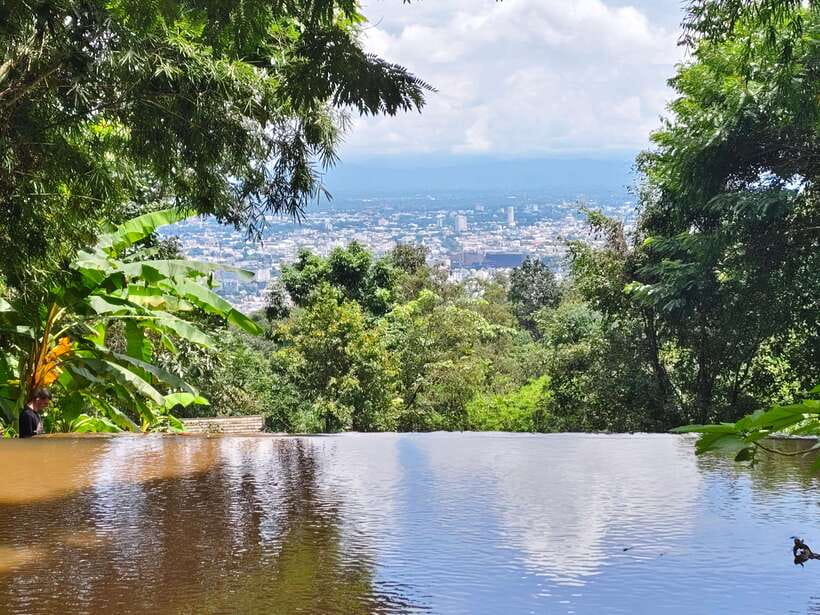Monk trails hike, Wat Phalat, Monk chanting, Wat Doi Suthep. - The 3:20 pm pickup and ride into the hills