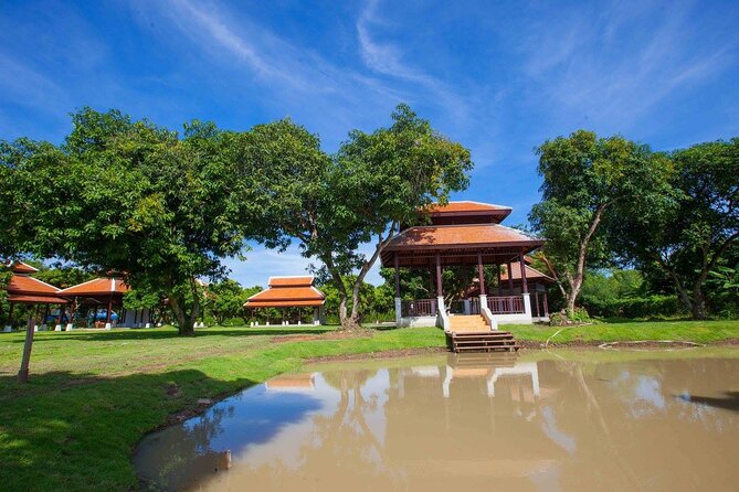 Morning Cooking Class in Traditional Pavilion with Beautiful Garden - Chiang Mai - Cooking three Thai dishes at your own station