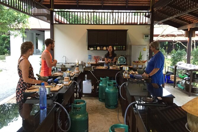 Morning Cooking Class in Traditional Pavilion with Beautiful Garden - Chiang Mai - Who will enjoy this Chiang Mai cooking class?