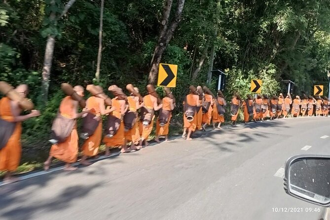 "No.1 Chiang Mai: Suthep N. Park Leisure walks & Mountain Biking" - From Chiang Mai to Monthatan Waterfall
