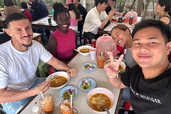 Old Town Chiang Mai Food Tour with 10+ Local Dishes Tastings - Starting at Three Kings Monument